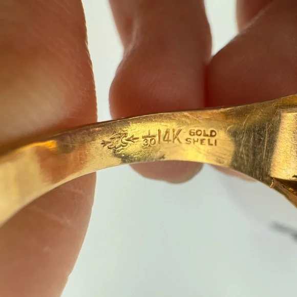 Vintage Ostby & Barton 14K Gold Shell Ruby Statement Ring - Picture 6 of 9